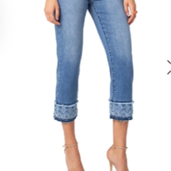 🌟Liverpool🌟 Sadie eyelet cuff crop jeans🌟 - Picture 2 of 12